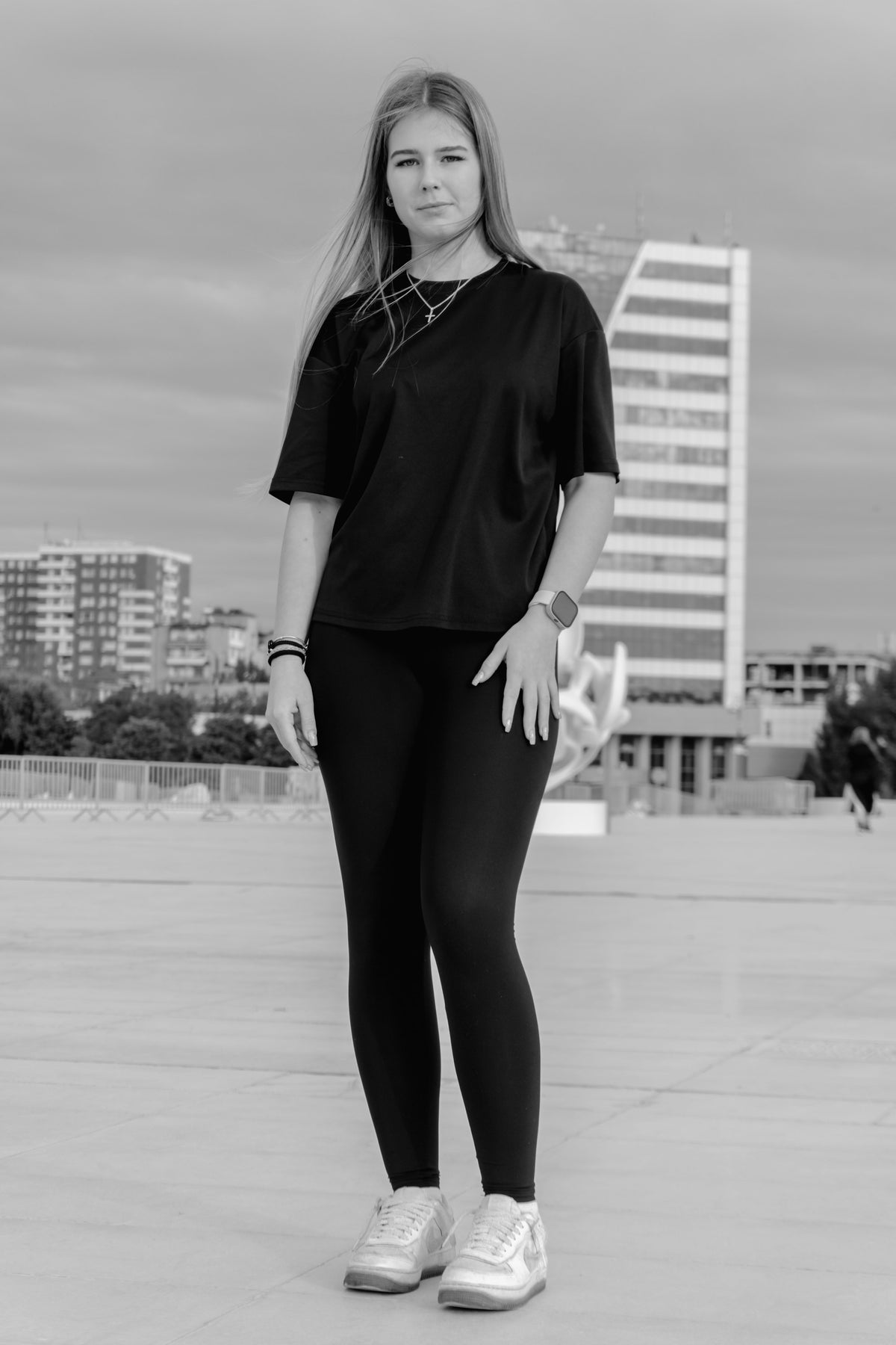 Wide Leg Pants vs Leggings: Which One, When